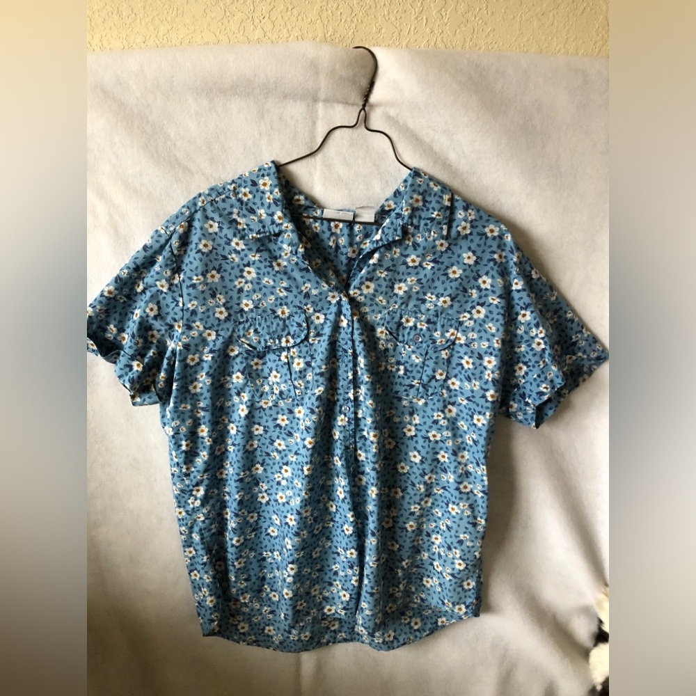 Basic Editions Blue Floral Button Down Shirt
